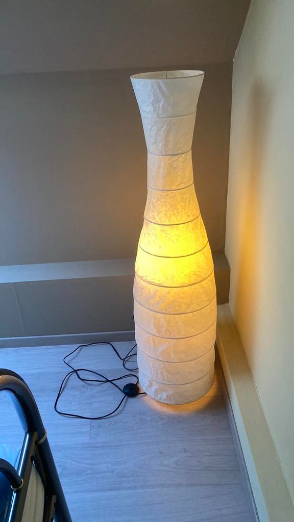 Lampe genre chinois  IKEA 125cm’hauteur, 75 cm ou plus, Enlèvement, Utilisé, Autres matériaux