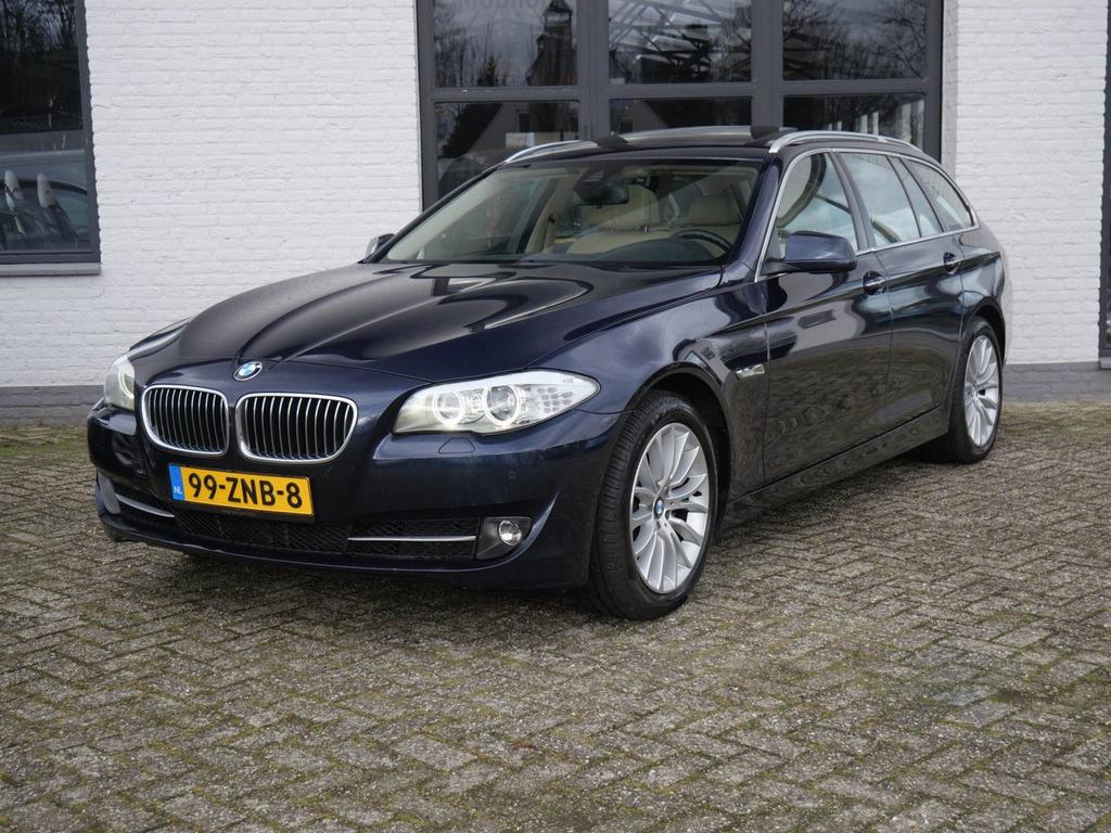 BMW 530 5-serie Touring 530d Upgrade Edition Leder Pano Came, Automaat, Beige, Blauw, Bedrijf