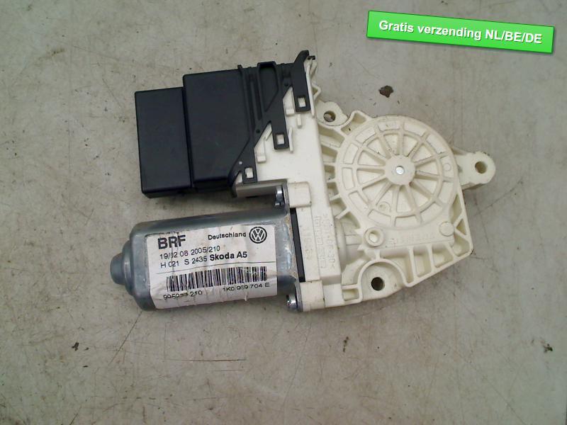 MOTOR RAAMMECHANIEK RECHTS ACHTER Touran (1T1 / T2), Auto-onderdelen, Gebruikt, Achter, De Bloemendaal 21 21
5221 EB  'S HERTOGENBOSCH, NL