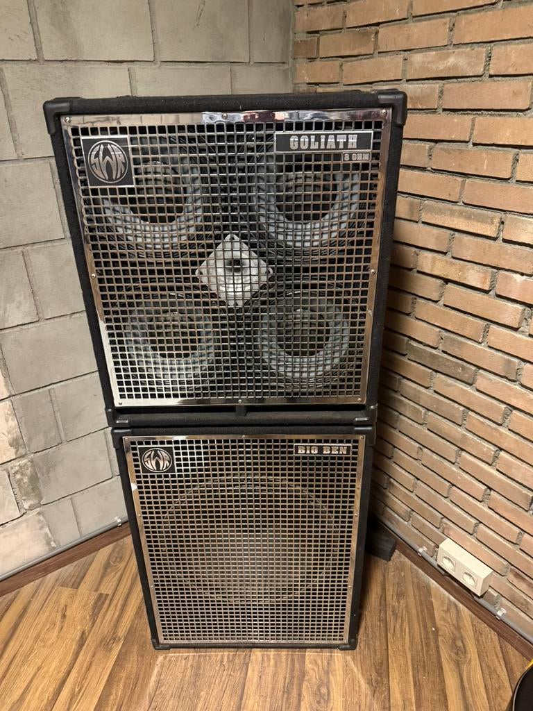 Swr bas box goliath en big ben 800watts, Muziek en Instrumenten, Ophalen, Zo goed als nieuw