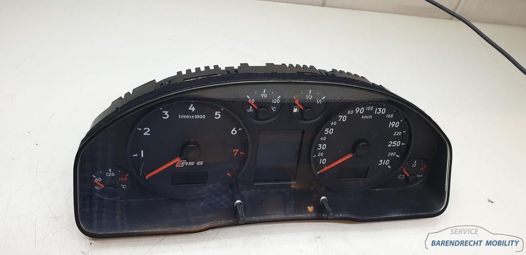 Compteur kilom trique Audi RS6 C5, tachym tre 110080215, KMt, Autos : Pièces & Accessoires, AUDI AG, Auto-Union-Strasse 1
85045  Ingolstadt, DE