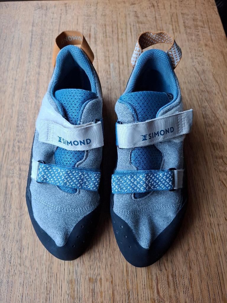 Escalade chaussons Simond 41 neuf+ mousqueton, Sports & Fitness, Escalade, Enlèvement, Neuf, Chaussons d'escalade