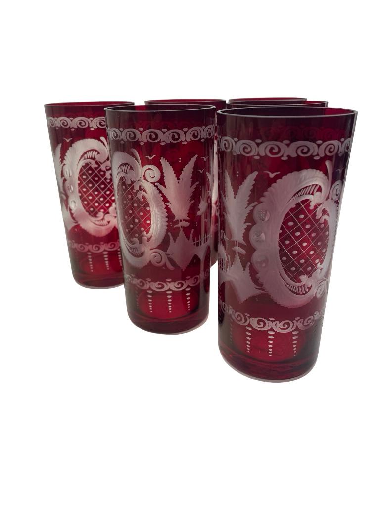 6 gobelets en cristal de Bohême rouge décor oiseaux, Antiquités & Art, Enlèvement ou Envoi