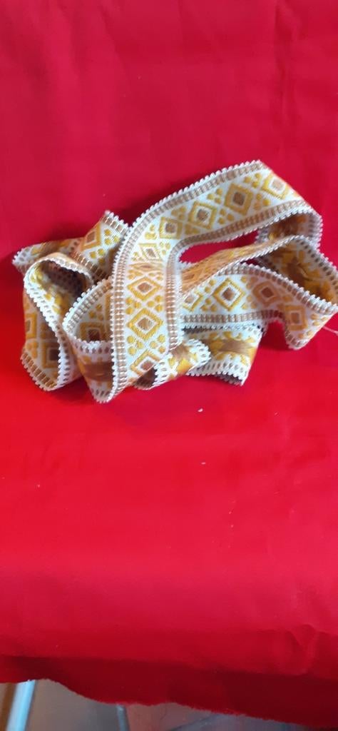 Galon de tapisserie brodé, Hobby & Loisirs créatifs, Enlèvement ou Envoi, Comme neuf