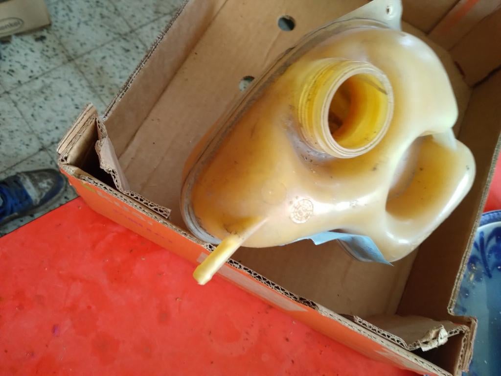 Réservoir de liquide de refroidissement à essence VW Golf 2, Enlèvement ou Envoi