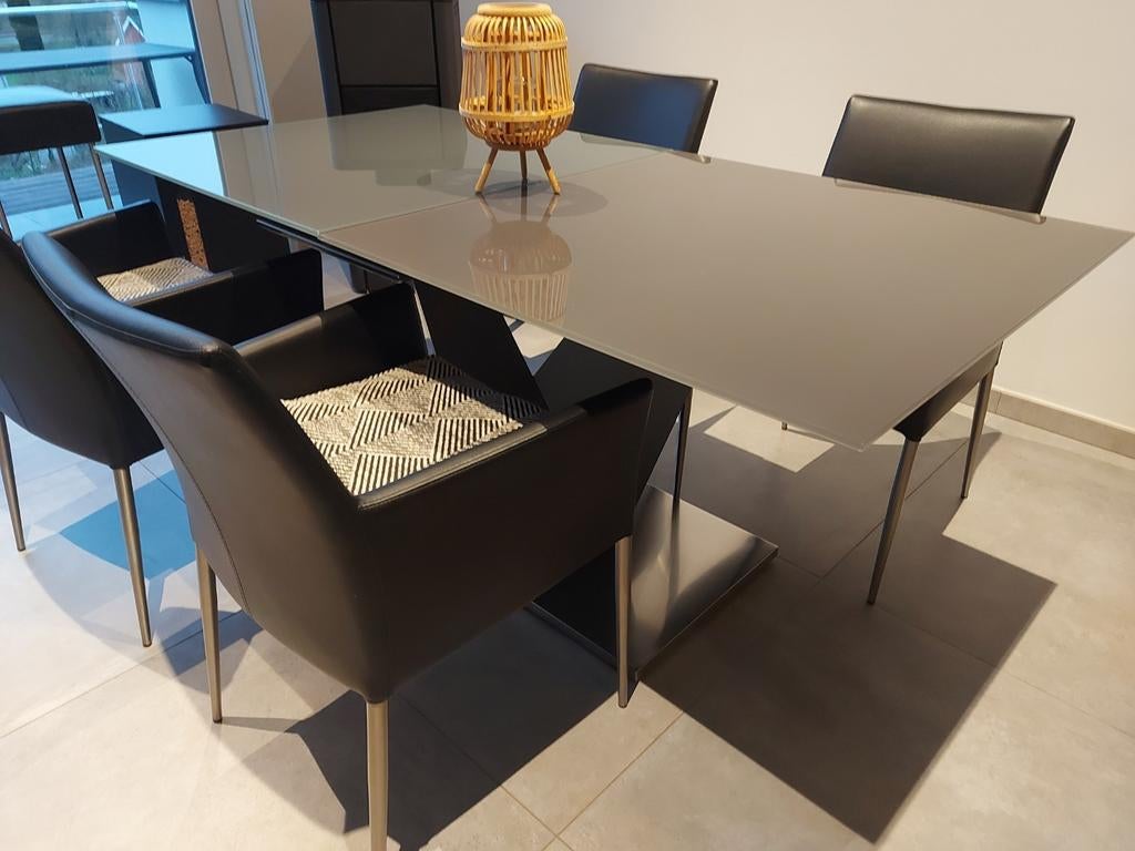 Table  à manger 8 pers en verre anthracite avec rallonge, Maison & Meubles, Verre, Enlèvement, Utilisé, 50 à 100 cm