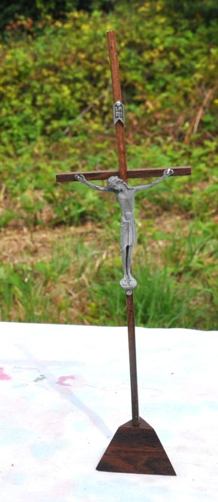 crucifix a poser fine croix pied triangulaire, Antiquités & Art, Enlèvement ou Envoi