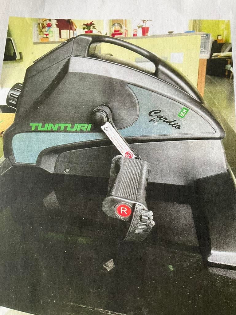 Stoelfiets mobiliteitstrainer TUNTURI Cardio Fit M35, Sport en Fitness, Fitnessapparatuur, Ophalen, Zo goed als nieuw, Stoelfiets