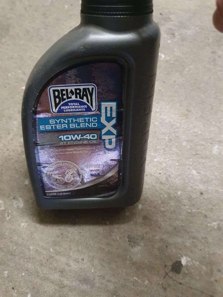 Oil te koop, Ophalen