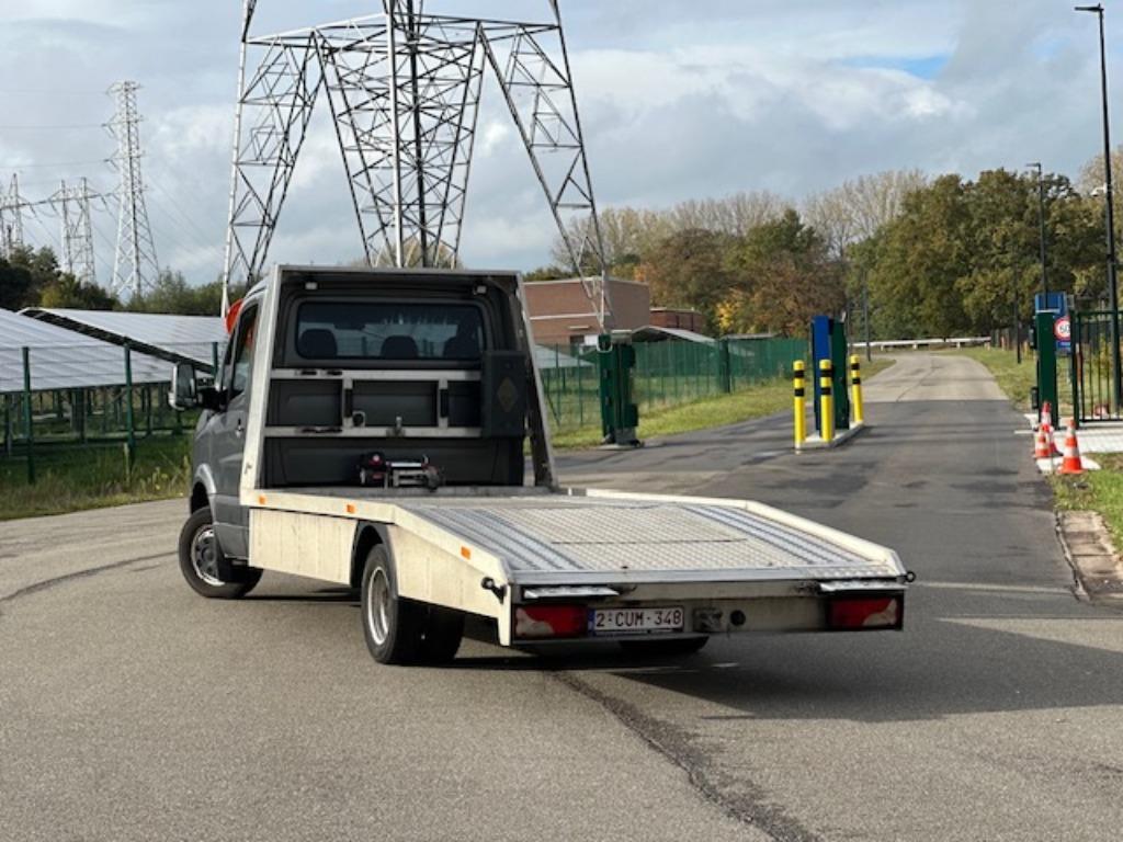 Volkswagen Crafter 2.5 TDI Oprijwagen | Bluetooth | Winch, Autos, Camionnettes & Utilitaires, Achat, Entreprise, 3 places, Noir