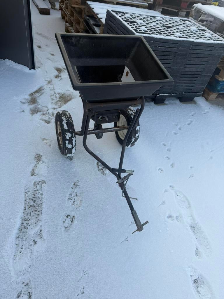 Zoutstrooier, Tuin en Terras, Ophalen, Zo goed als nieuw