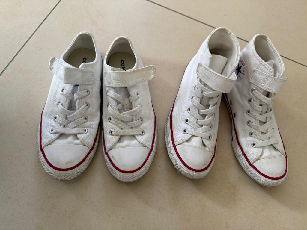 Chaussure 2 paires de Converse fille, Enfants & Bébés, Vêtements enfant | Chaussures & Chaussettes, Enlèvement ou Envoi, Utilisé