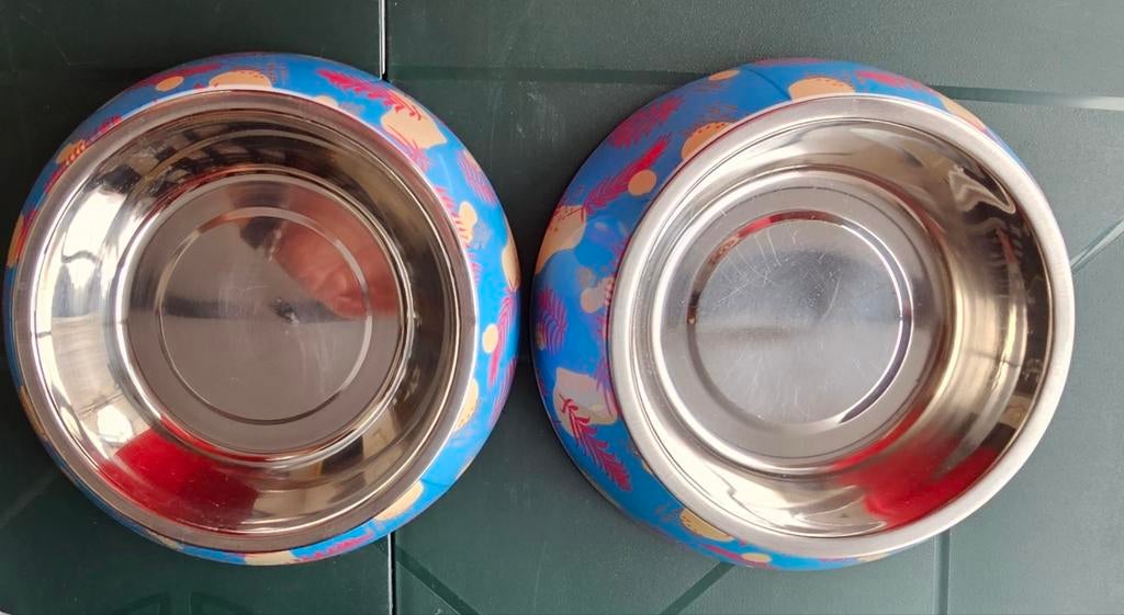 2 grands bols de nourriture pour chiens de 17 cm, Animaux & Accessoires, Enlèvement ou Envoi, Anti-sursaut, Comme neuf