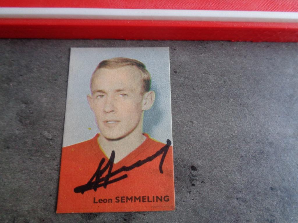 VOETBAL PRENT SEMMELING LEON STANDARD LUIK GESIGNEERD, Ophalen of Verzenden, Zo goed als nieuw