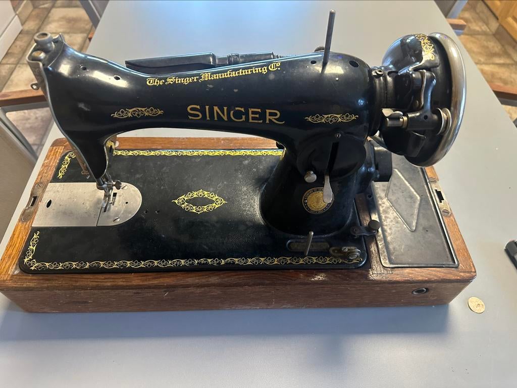 Machine à coudre Singer électrique, Antiquités & Art, Antiquités | Machines à coudre