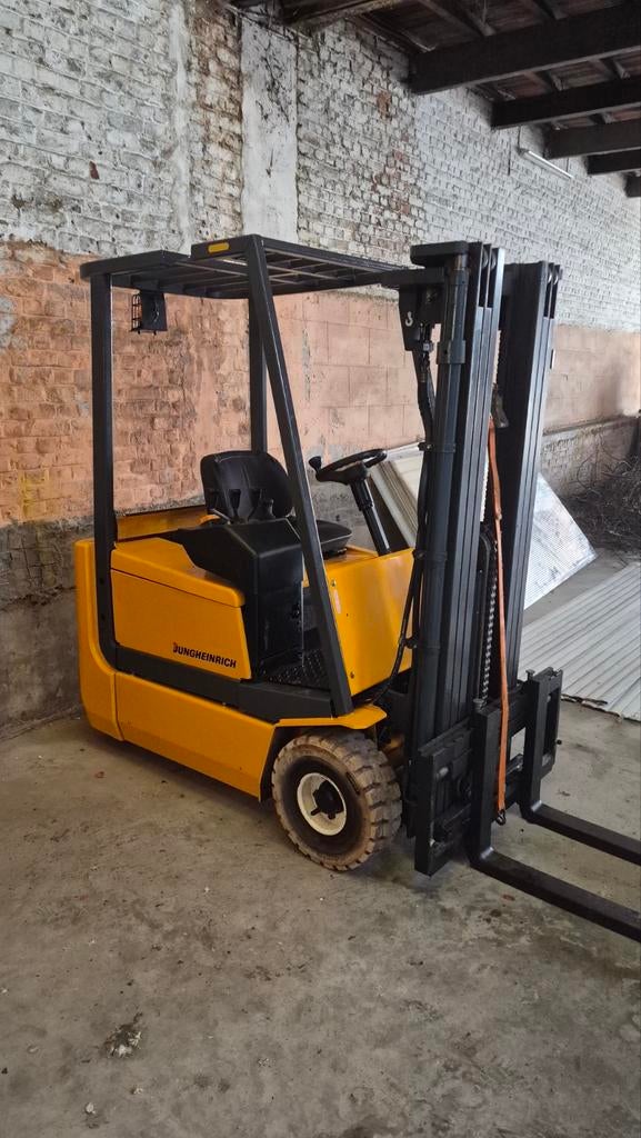 Jungheinrich vorkheftruck defect, Zakelijke goederen, Machines en Bouw | Heftrucks en Intern transport, Ophalen