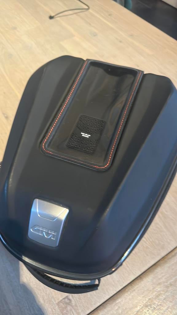 Givi tanklock tanktas sport T ST612+, Motoren, Accessoires | Koffers en Tassen, Ophalen, Zo goed als nieuw