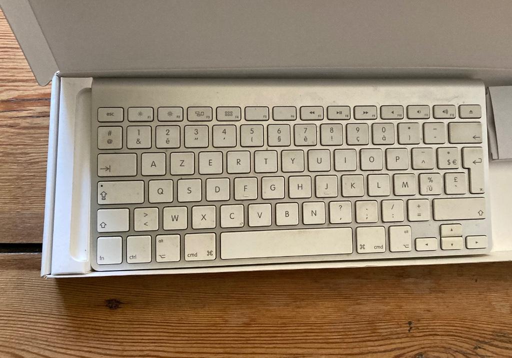 Clavier Apple magic, Ergonomique, Enlèvement ou Envoi, Azerty, Comme neuf