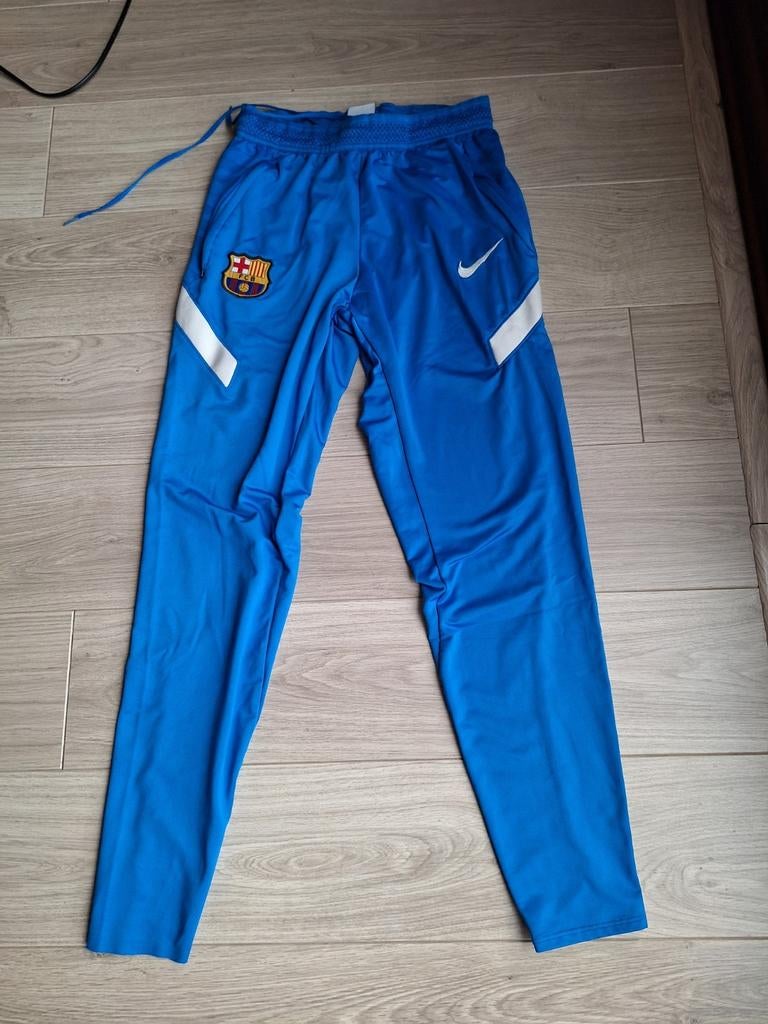 Nike FC Barcelona trainingsbroek small, Kleding | Heren, Sportkleding, Ophalen of Verzenden, Zo goed als nieuw