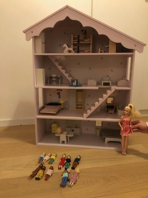 Grande maison de poupée Petite Amélie avec personnages, Enfants & Bébés, Jouets | Maisons de poupées, Enlèvement, Utilisé, Maison de poupées