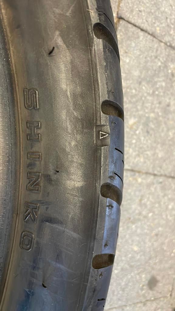 Shinko motorfietsband, Enlèvement, Utilisé