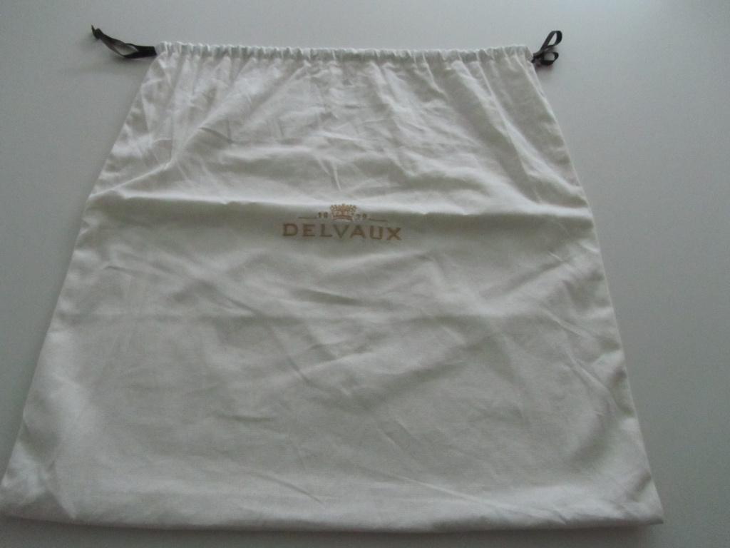 DELVAUX Housse pour sac GM siglé, Bijoux, Sacs & Beauté, Sacs | Sacs Femme, Envoi
