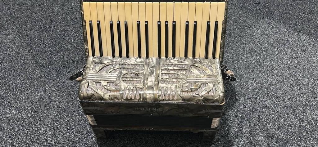 Hohner verdi ll, Muziek en Instrumenten, Accordeons, Ophalen of Verzenden