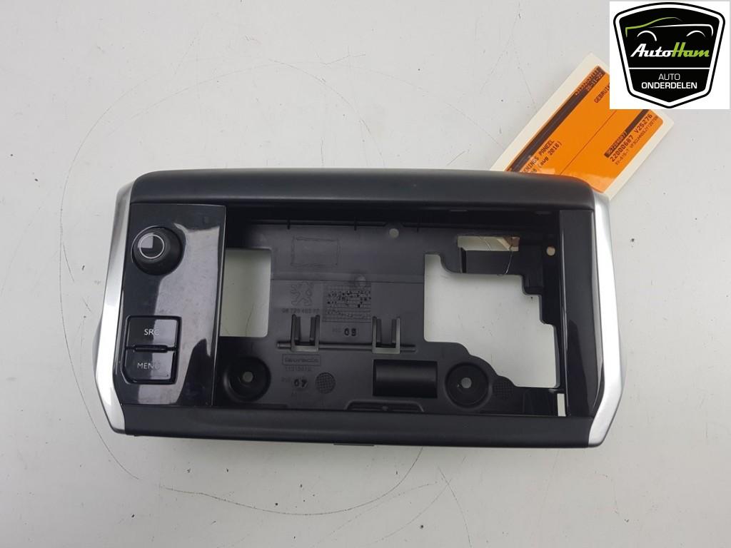 PANNEAU DE COMMANDE RADIO Peugeot 2008 (CU), Utilisé, Peugeot