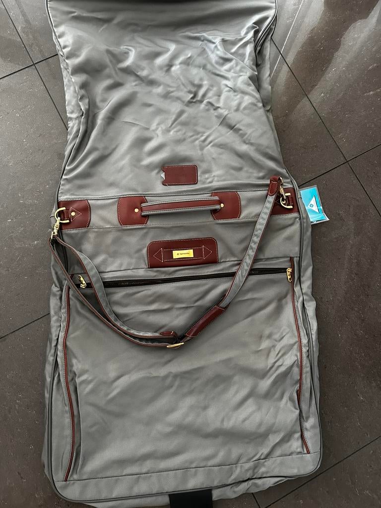 Reistas, Enlèvement, Comme neuf