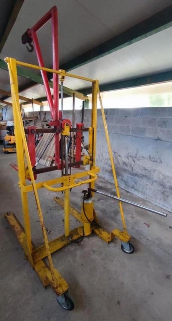 Lading optillen, haken of pallet, Ophalen, Zo goed als nieuw