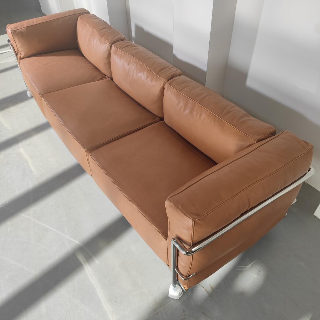 Cassina LC3 driezits Sofa / Bank, Antiek en Kunst, Antiek | Meubels | Stoelen en Sofa's, Ophalen of Verzenden
