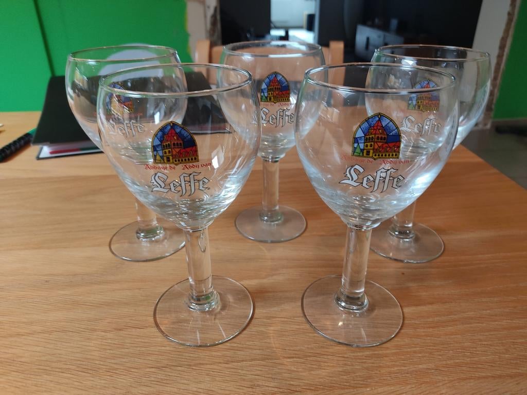 5 Leffe glazen, Enlèvement, Leffe