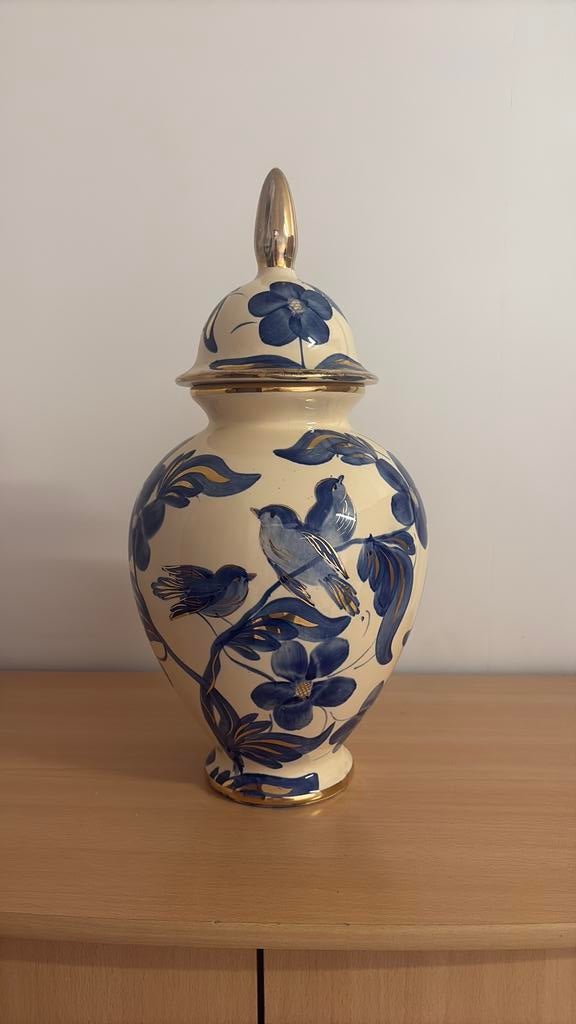 Vintage dekselvaas, Enlèvement