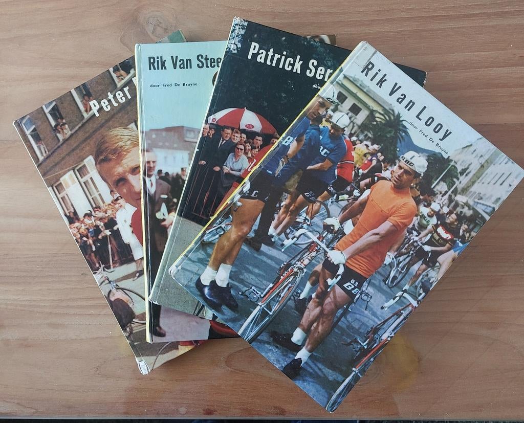 4 wielerboekjes jaren 60, Ophalen of Verzenden