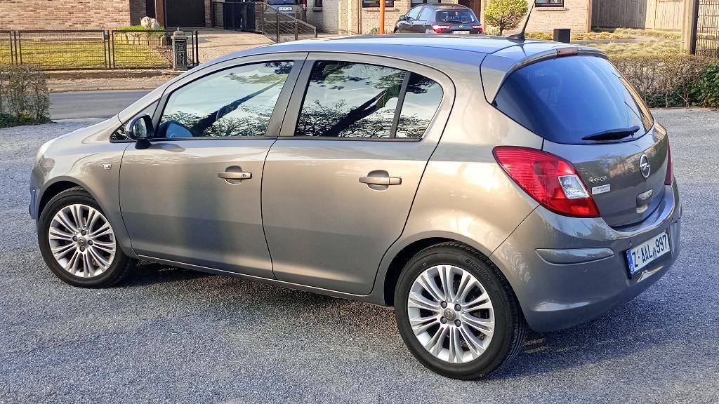Opel Corsa 1.2 benzine. Zeer mooie staat. Vele opties., Voorwielaandrijving, Euro 5, 129 g/km, Bedrijf