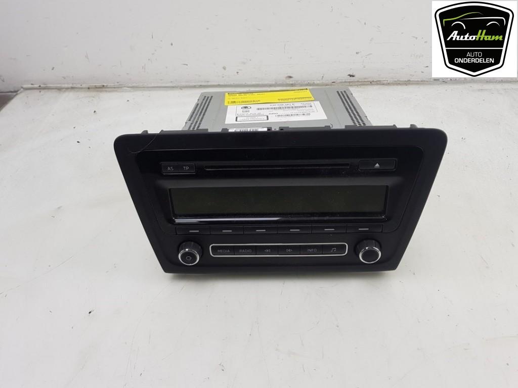 RADIO Skoda Rapid Spaceback (01-2012/12-2019) (|5J0035161E|), Autos : Pièces & Accessoires, Utilisé, Skoda