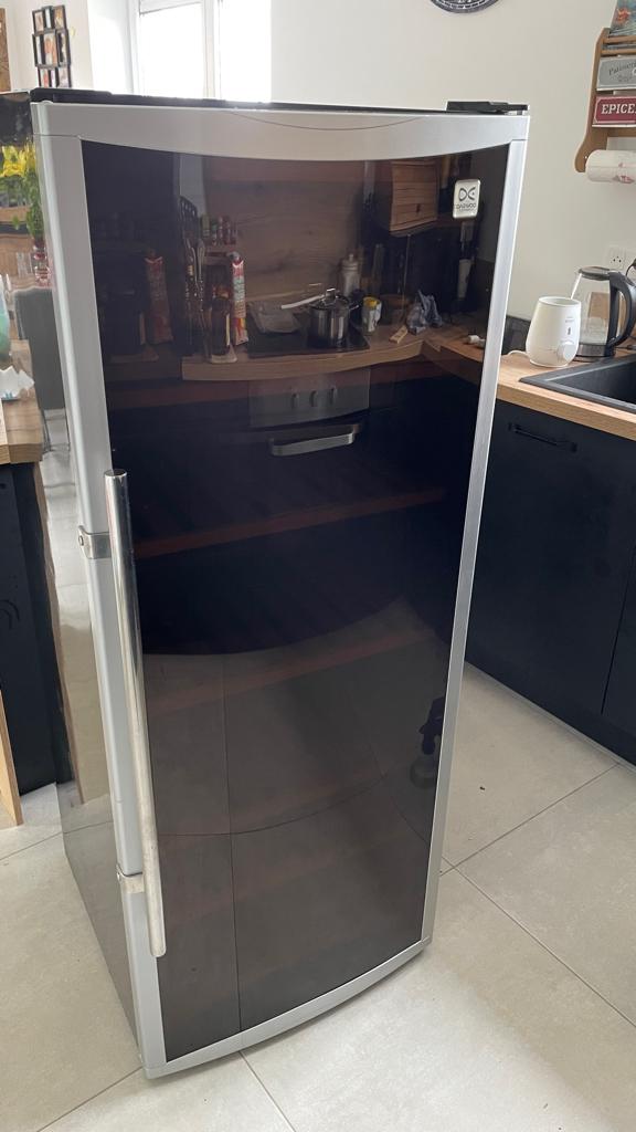 cave a vin, Electroménager, Sans bac à congélation, Utilisé, 45 à 60 cm, 100 à 150 litres