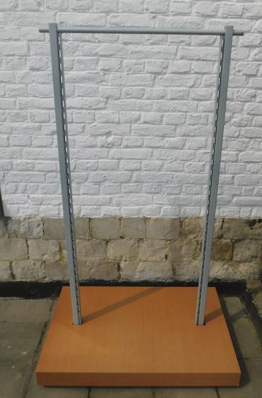 2 portants vêtements - tringles robustes métal épais - prof, Enlèvement, Avec roues, Utilisé