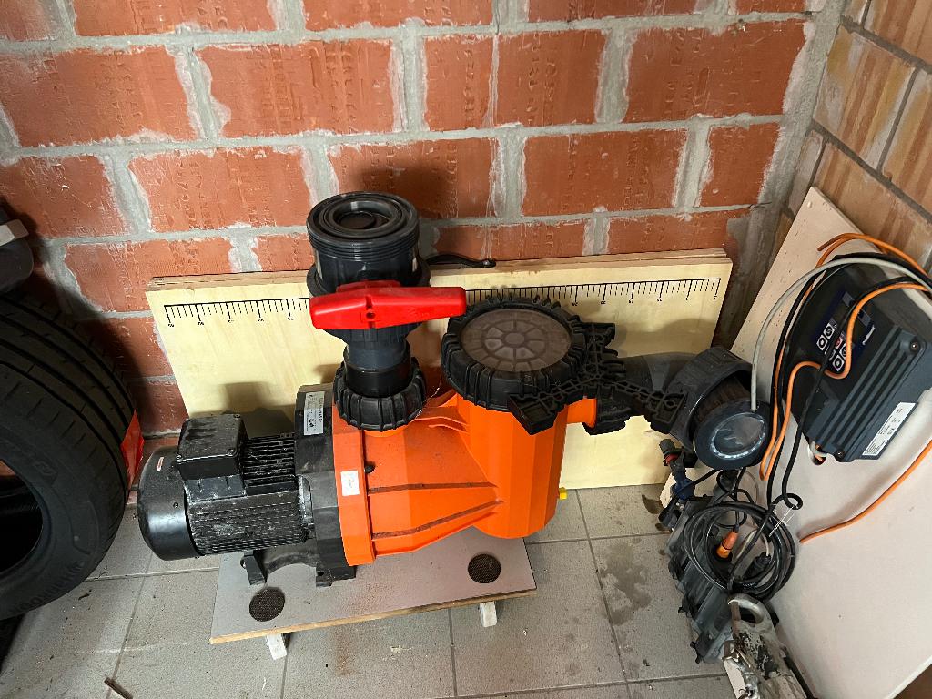 zwembad waterpomp (merk Spek), Ophalen, Gebruikt, Zwembadpomp