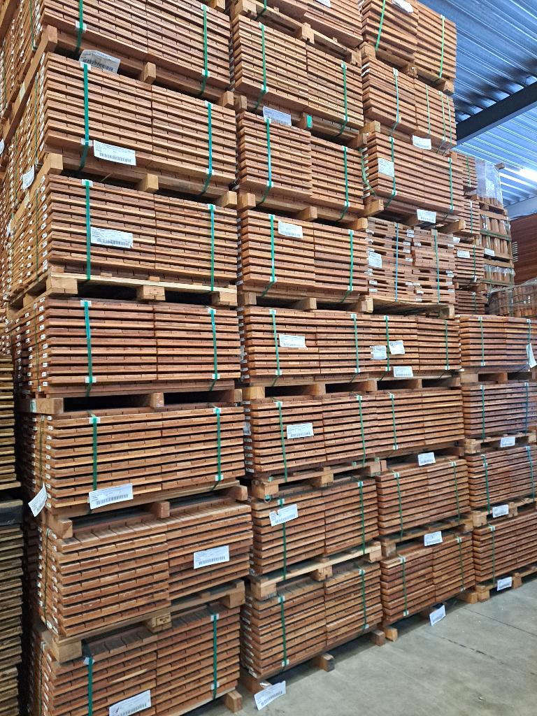 GOEDKOOP! Terrastegel/tuintegel (hardhout): 50x50 cm (30mm), Tuin en Terras, Ophalen, Nieuw, Minder dan 5 m², Hout