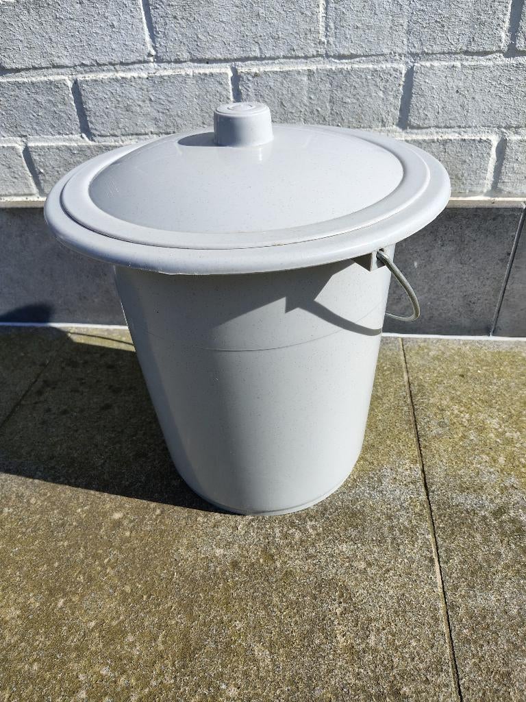 Hygiënische emmer wc-emmer nieuwstaat, Huis en Inrichting, Emmers, Ophalen of Verzenden, Zo goed als nieuw, Kunststof, Met deksel