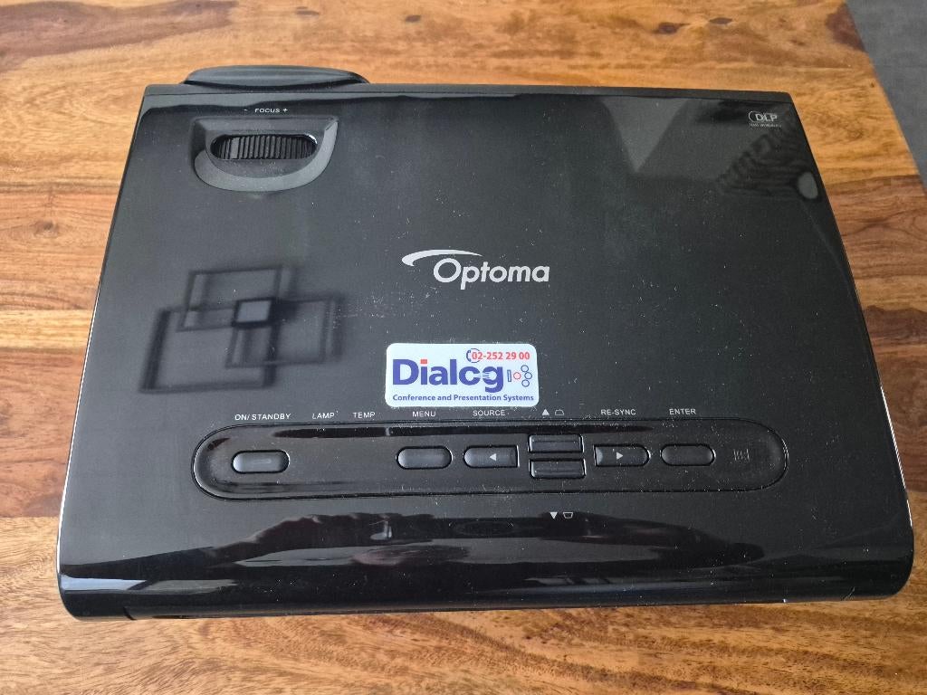 Projecteur DLP Optoma EX525ST avec écran, HD (720), Enlèvement, Utilisé, DLP