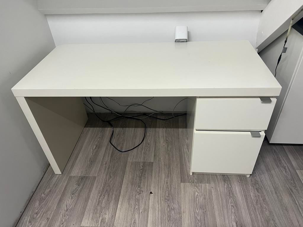 Bureau malm, Huis en Inrichting, Bureaus, Ophalen, Gebruikt, IKEA, Wit
