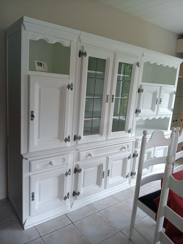 Witte landelijke eiken wandkast + stoelen en tafel, Huis en Inrichting, Complete eetkamers, Ophalen