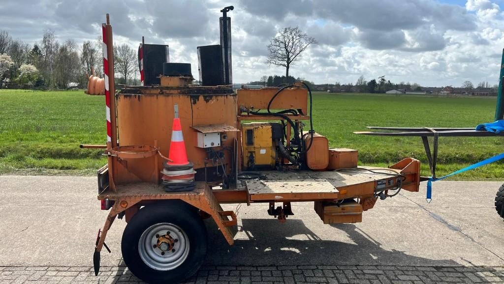 Asfalteermachine, Zakelijke goederen, Machines en Bouw | Kranen en Graafmachines, Kraan, Ophalen