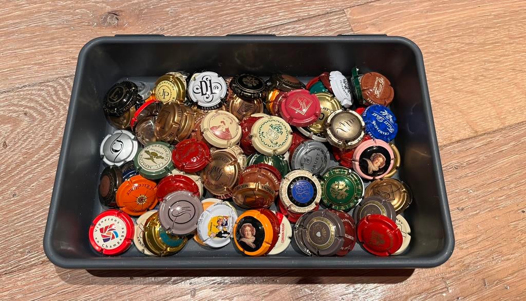 Lot B1 Champagnecapsules, geen generieke, Verzamelen, Complete verzamelingen en Collecties, Ophalen of Verzenden