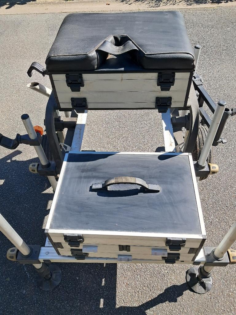 Station de pêche Monza 400, Enlèvement, Comme neuf, Autres types