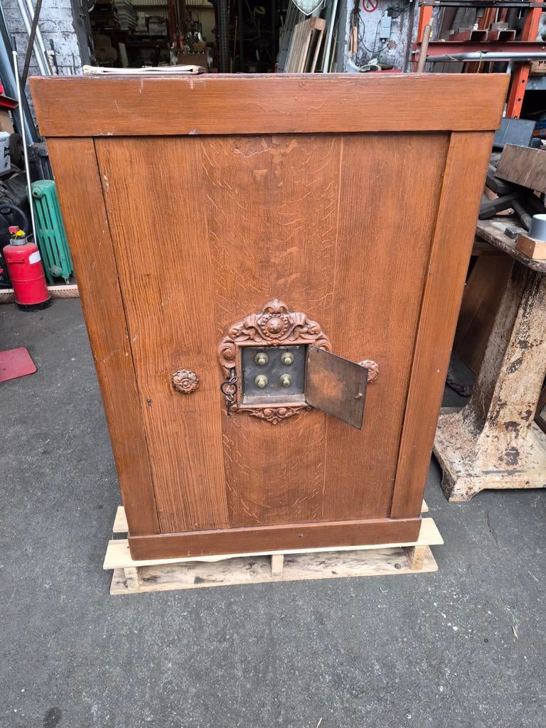 Brandkoffer antiek model met sleutels, Huis en Inrichting, Ophalen of Verzenden