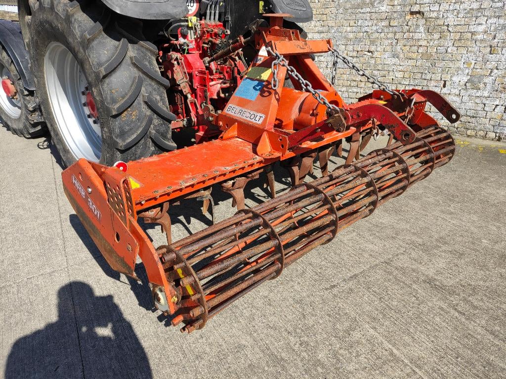 Rotorkopeg Kuhn belrecolt, Enlèvement, Cultures