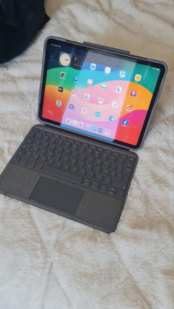 iPad Pro 3rd gen + Logitech folio touch, Informatique & Logiciels